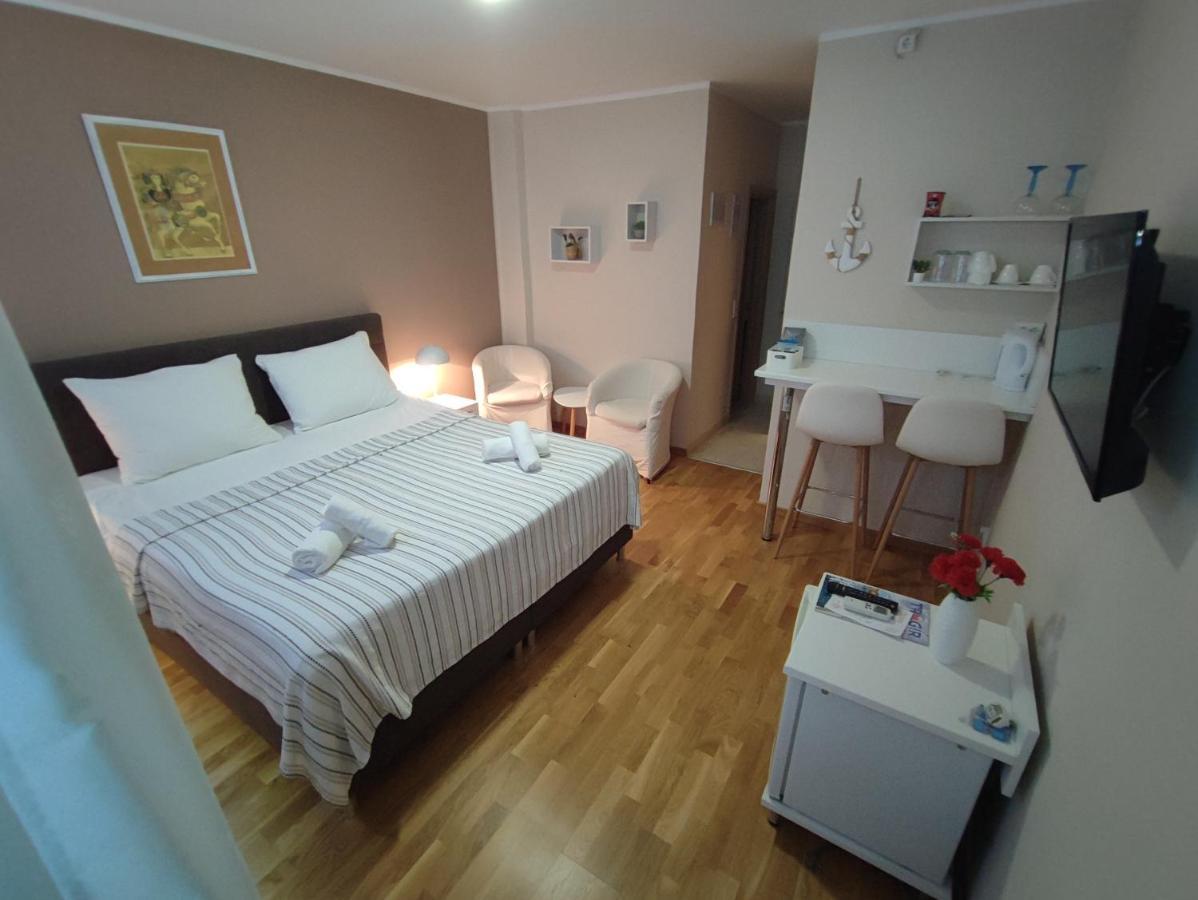 Carol Rooms Трогир Екстериор снимка