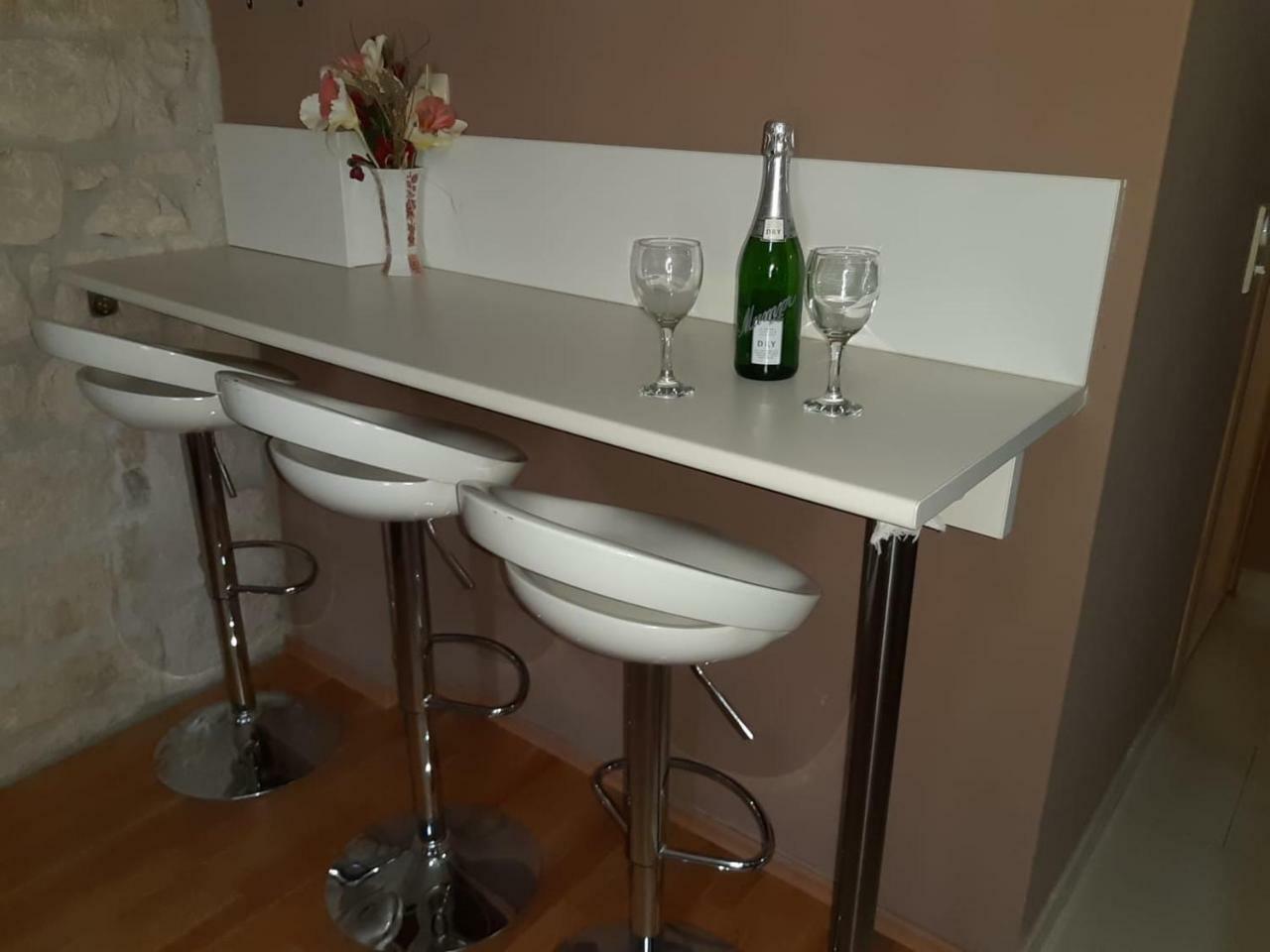 Carol Rooms Трогир Екстериор снимка