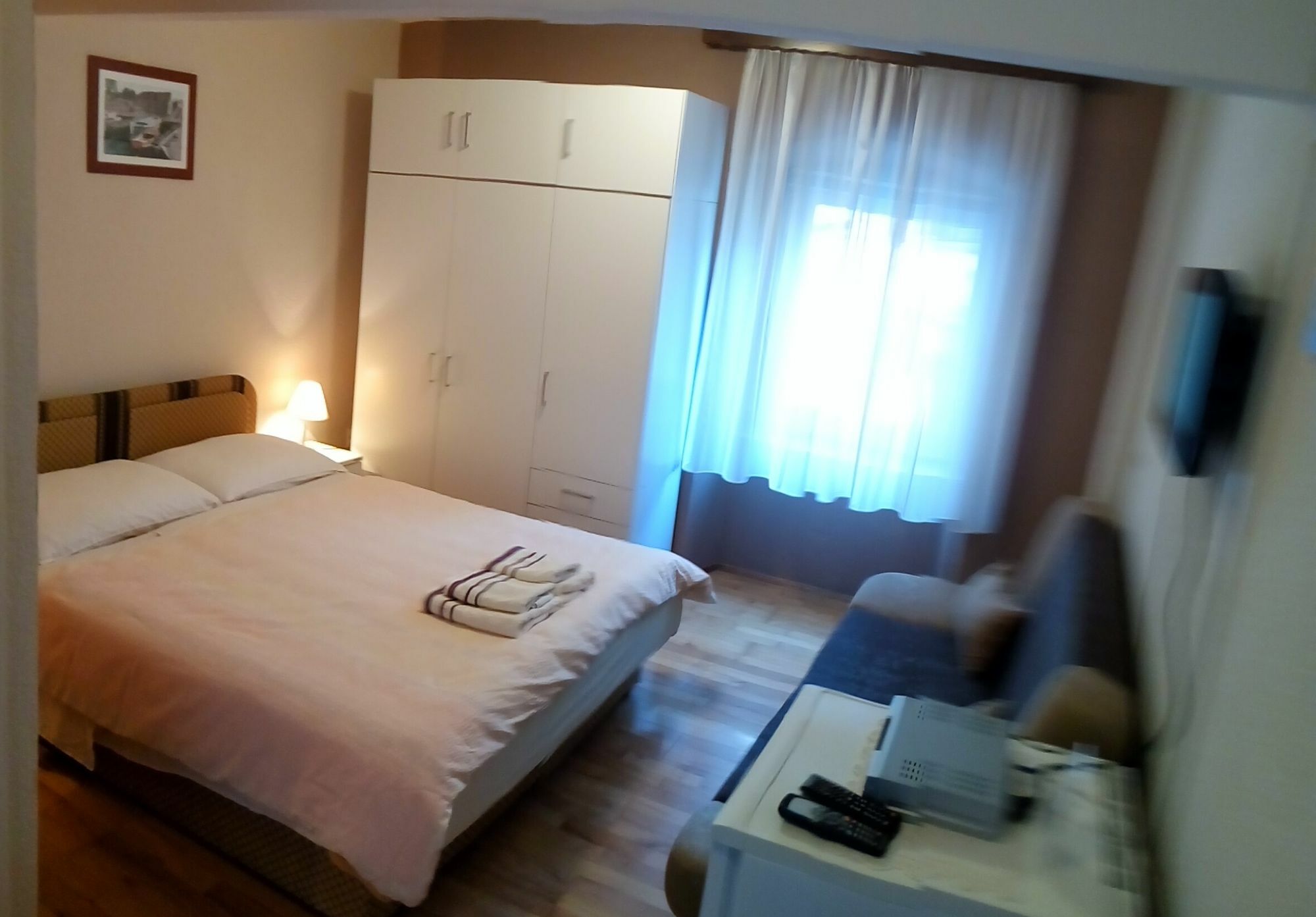 Carol Rooms Трогир Екстериор снимка