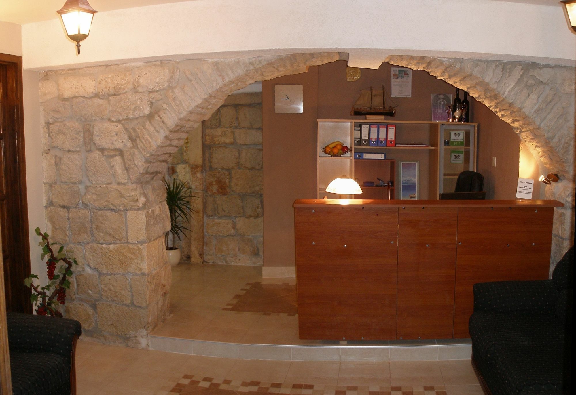 Carol Rooms Трогир Екстериор снимка